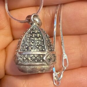 Silver Pendant Necklace